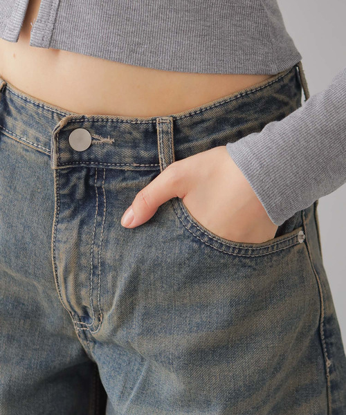 VIVID LADY(ビビッドレディー)の「カーブワイドデニムパンツ(デニムパンツ・レディース・ブルー/ブラック・SMALL/MEDIUM/LARGE)」の3枚目の写真