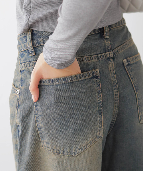 VIVID LADY(ビビッドレディー)の「カーブワイドデニムパンツ(デニムパンツ・レディース・ブルー/ブラック・SMALL/MEDIUM/LARGE)」の4枚目の写真