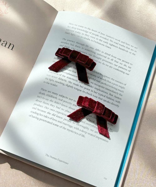 F i.n.t（フィント）の「多重リトルベロアリボンクリップ/fint フィント（バレッタ/ヘアクリップ・レディース・ブラック/ライトピンク/レッド・FREE）」の3枚目の写真