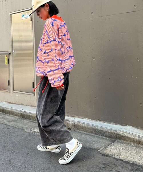 SOUNDSGOOOOD(サウンズグッド)の「【SOUNDS GOOOOD】総柄ロゴ刺繍シアーVニットソー(ニット/セーター・レディース・オレンジ・ONE SIZE)」の8枚目の写真