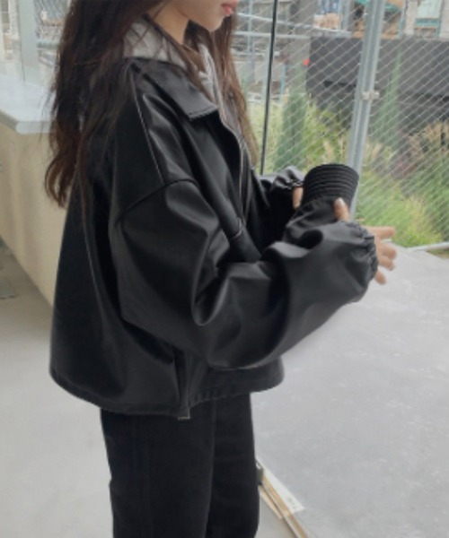 lilful(リルフル)の「ダブルジップ ショート丈PUジャケット(ブルゾン・レディース・ブラック/カーキ・F)」の16枚目の写真