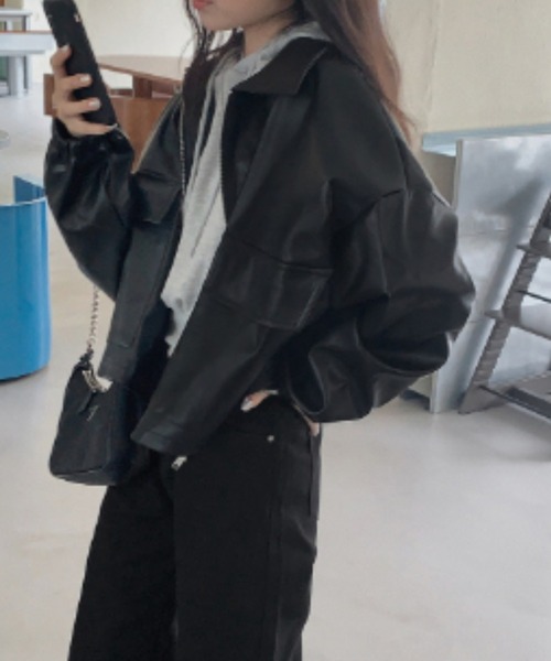 lilful(リルフル)の「ダブルジップ ショート丈PUジャケット(ブルゾン・レディース・ブラック/カーキ・F)」の17枚目の写真