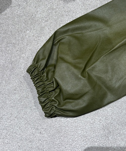 lilful(リルフル)の「ダブルジップ ショート丈PUジャケット(ブルゾン・レディース・ブラック/カーキ・F)」の5枚目の写真