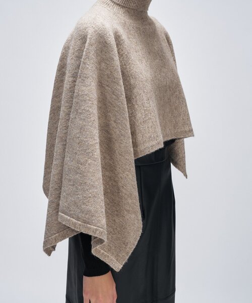 cloenc（クロエンス）の「アシンメトリーニットポンチョ（ニット/セーター・レディース・ベージュ系その他7/チャコール・02）」の18枚目の写真