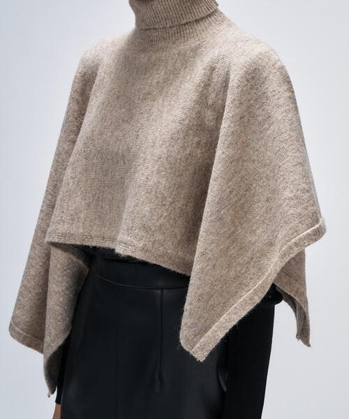 cloenc（クロエンス）の「アシンメトリーニットポンチョ（ニット/セーター・レディース・ベージュ系その他7/チャコール・02）」の3枚目の写真
