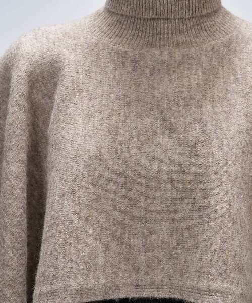 cloenc（クロエンス）の「アシンメトリーニットポンチョ（ニット/セーター・レディース・ベージュ系その他7/チャコール・02）」の4枚目の写真