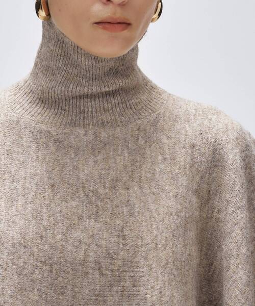 cloenc（クロエンス）の「アシンメトリーニットポンチョ（ニット/セーター・レディース・ベージュ系その他7/チャコール・02）」の6枚目の写真