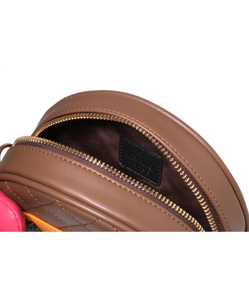 A BATHING APE（アベイシングエイプ）の「BABY LISA QUILTING SHOULDER BAG（ショルダーバッグ・レディース・ブラウン・FREE）」の5枚目の写真