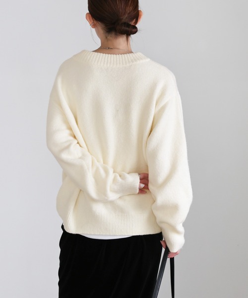 select MOCA(セレクトモカ)の「シンプルVネックニット(ニット/セーター・レディース・ブラウン/チャコールグレー/アイボリー・FREE)」の11枚目の写真