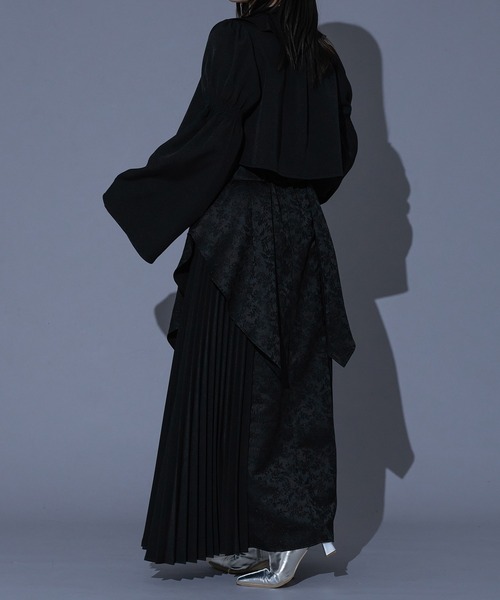 Ellno de Mavie(エルノデメヴィ)の「【mihoコラボ】ジャガードキリカエラッフルプリーツスカート/setup対応(スカート・レディース・ブラック/ボルドー・FREE)」の8枚目の写真