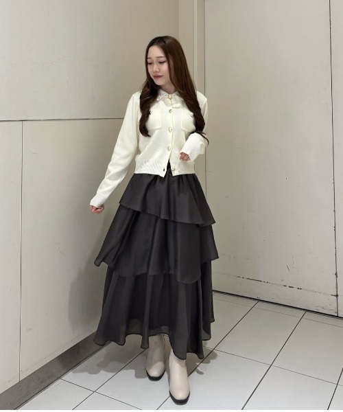 31 Sons de mode（トランテアン　ソン　ドゥ　モード）の「2025秋冬新作 ティアードイレヘムスカート（スカート・レディース・ラベンダー/オフホワイト/ブラウン・S/M）」の18枚目の写真