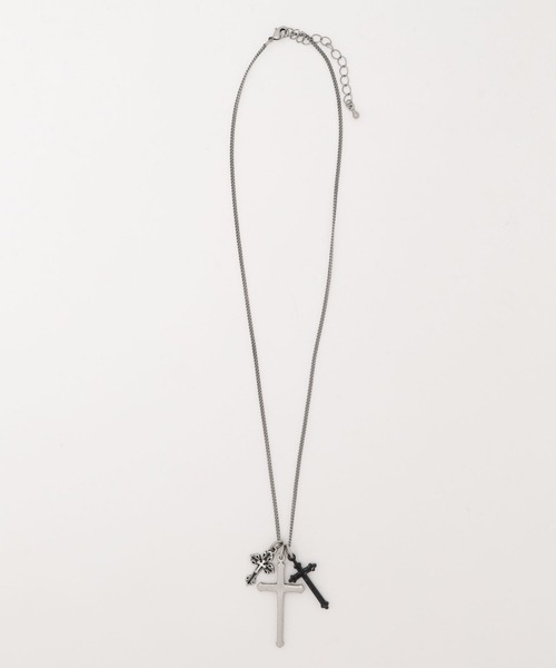 Figments(フィグメンツ)の「アンティークトリプルクロスネックレス(ネックレス・レディース・シルバー・FREE)」の1枚目の写真