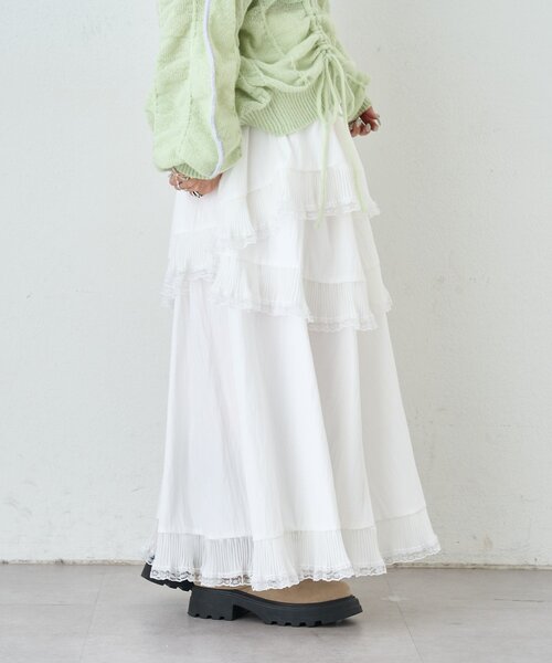 w closet(ダブルクローゼット)の「イレヘムレースロングスカート(スカート・レディース・オフホワイト/ブラック・FREE)」の5枚目の写真