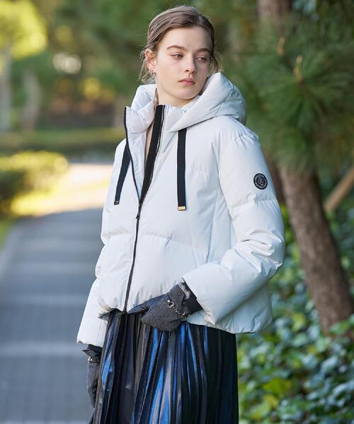 DRESSTERIOR（ドレステリア）の「【CLASSY.12月号掲載】フーデッドショートダウン（ダウンジャケット/コート・レディース・ブラック/ホワイト・38/36/34）」の17枚目の写真