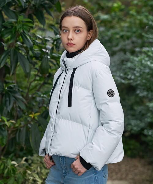 DRESSTERIOR（ドレステリア）の「【CLASSY.12月号掲載】フーデッドショートダウン（ダウンジャケット/コート・レディース・ブラック/ホワイト・38/36/34）」の22枚目の写真