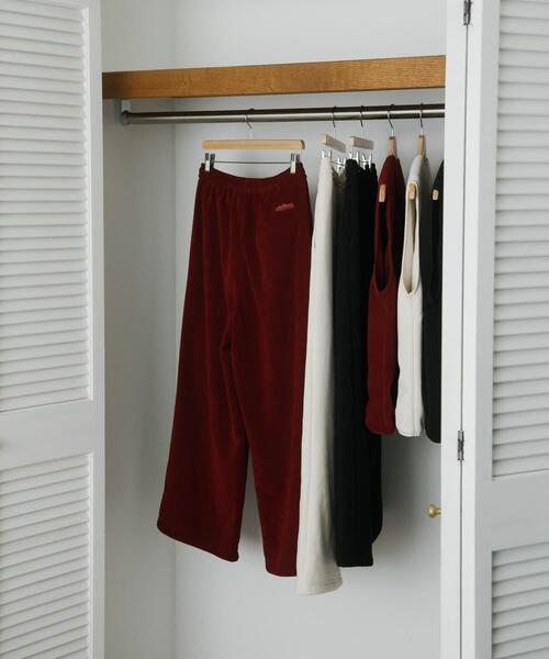 THOUSAND MILE（サウザンドマイル）の「『別注』THOUSAND MILE×URBAN RESEARCH　KNIT FREECE LONG PANTS（その他パンツ・レディース・ブラック/オフホワイト/ボルドー・MEDIUM/LARGE）」の4枚目の写真
