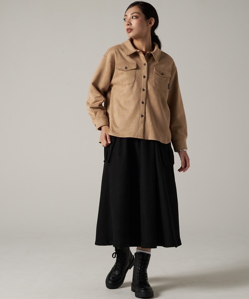 Eddie Bauer(エディーバウアー)の「スエード タッチ 長袖シャツ(シャツ/ブラウス・レディース・ブラウン/ベージュ/ブラック・L/XL/M/S)」の9枚目の写真