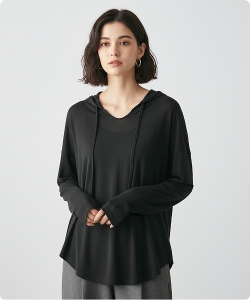 I.O.E(アイオイ)の「デイリー使いのフードシャツ(Tシャツ/カットソー・レディース・ブラック/ホワイト・FREE)」の3枚目の写真
