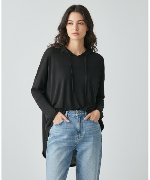I.O.E(アイオイ)の「デイリー使いのフードシャツ(Tシャツ/カットソー・レディース・ブラック/ホワイト・FREE)」の4枚目の写真