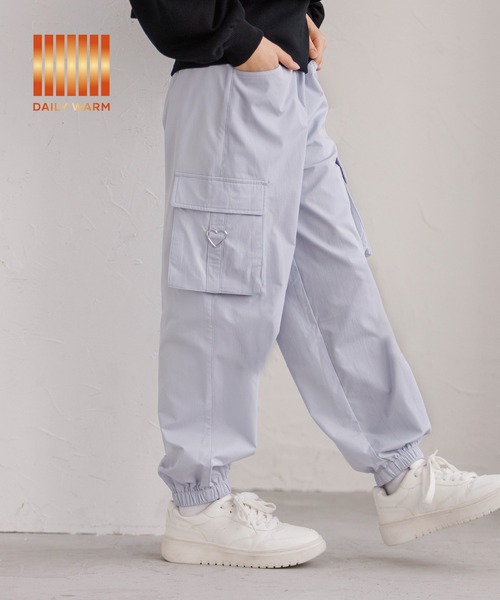 coca（coca）（コカ）の「【DAILY WARM】 キッズ　裏微起毛ハートカーゴパンツ（カーゴパンツ・キッズ・ラベンダー/ブラック・120/130/140/150）」の2枚目の写真