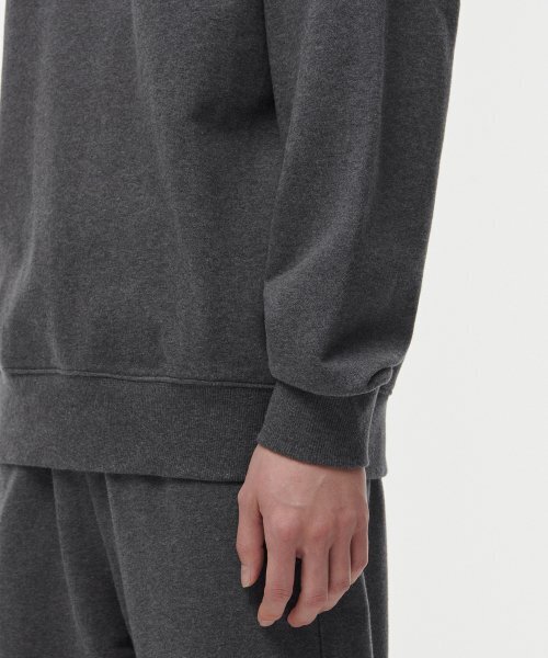 MUSINSA STANDARD（ムシンサスタンダード）の「スウェットシャツ [チャコールグレー]（スウェット・メンズ・その他・MEDIUM/LARGE/X-LARGE/XX-LARGE/XXX-LARGE/SMALL）」の6枚目の写真