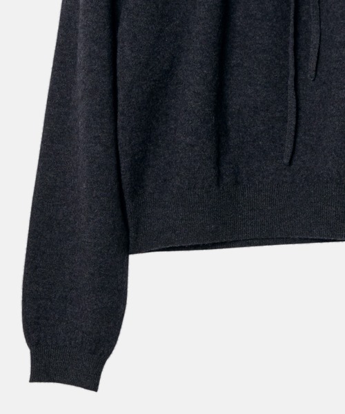 LE CIEL BLEU（ルシェルブルー）の「ギャザードネックラインプルオーバー / Gathered Neckline Pullover（ニット/セーター・レディース・チャコールグレー/ブラック・36）」の9枚目の写真