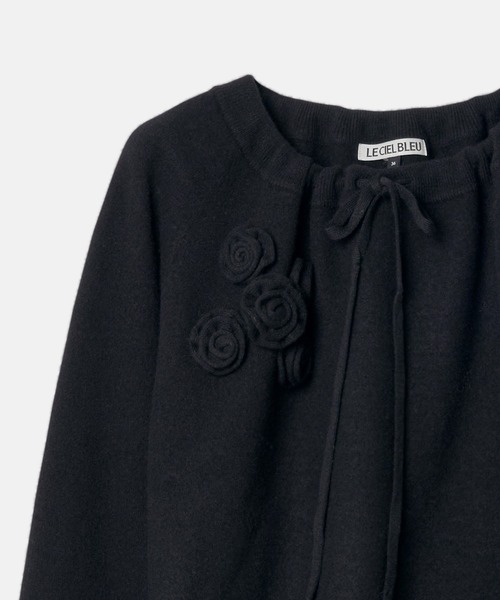 LE CIEL BLEU（ルシェルブルー）の「ギャザードネックラインプルオーバー / Gathered Neckline Pullover（ニット/セーター・レディース・チャコールグレー/ブラック・36）」の8枚目の写真