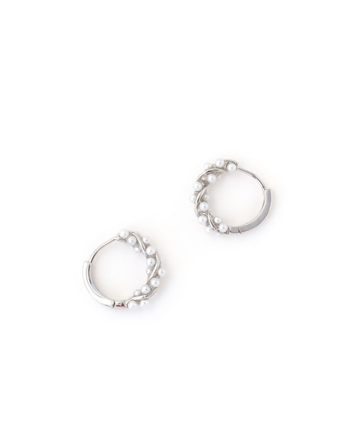 colleca la（コレカラ）の「[silver925]ツイストパールフープピアス〈金属アレルギー対応〉（ピアス（両耳用）・レディース・シルバー/ゴールド・FREE）」の8枚目の写真