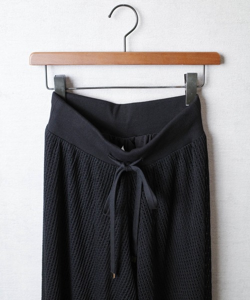 SWITCH BY ARCH（スイッチバイアーチ）の「【W】【it】【ARC】【SWITCH by ARCH】メッシュニットスカートライクパンツ（その他パンツ・レディース・ブラック/ベージュ・FREE）」の17枚目の写真