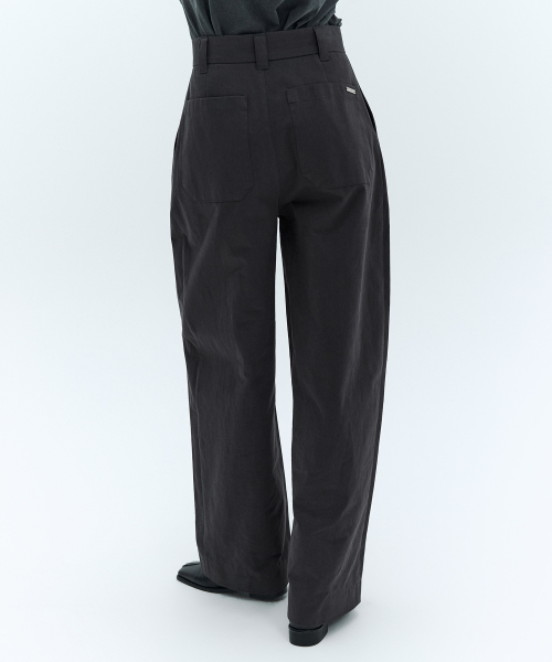 CITYBREEZE(シティブリーズ)の「コットンカーブドワンタックパンツ_CHARCOAL(その他パンツ・レディース・チャコール・SMALL/MEDIUM)」の2枚目の写真