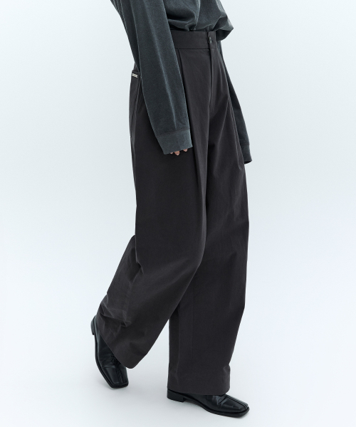CITYBREEZE(シティブリーズ)の「コットンカーブドワンタックパンツ_CHARCOAL(その他パンツ・レディース・チャコール・SMALL/MEDIUM)」の3枚目の写真