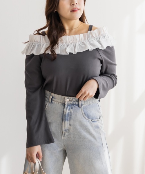 CLETTE(クレット)の「CLETTEオリジナルフリルオフショルリブトップス(Tシャツ/カットソー・レディース・オフホワイト/チャコールグレー/ブラック・LL/3L/4L)」の11枚目の写真