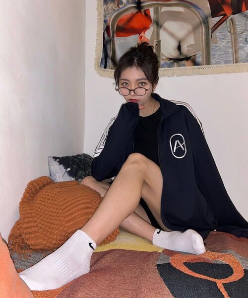 ARI（アリ）の「A RIBBON TRACK TOP / BLACK（ナイロンジャケット・レディース・ブラック・FREE）」の9枚目の写真