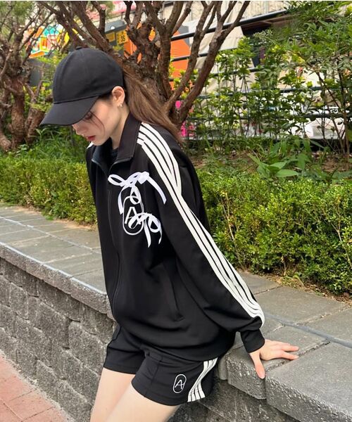 ARI（アリ）の「A RIBBON TRACK TOP / BLACK（ナイロンジャケット・レディース・ブラック・FREE）」の13枚目の写真