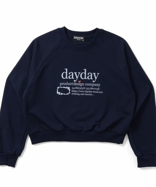 DAYDAY(デイデイ)の「ドットカテゴリーロゴクロップドクルーネックスウェットシャツ(スウェット・レディース・グレー/ネイビー・M/L)」の2枚目の写真
