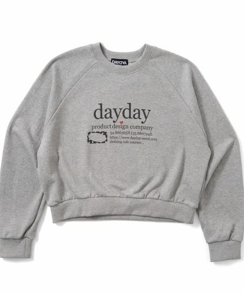 DAYDAY(デイデイ)の「ドットカテゴリーロゴクロップドクルーネックスウェットシャツ(スウェット・レディース・グレー/ネイビー・M/L)」の3枚目の写真