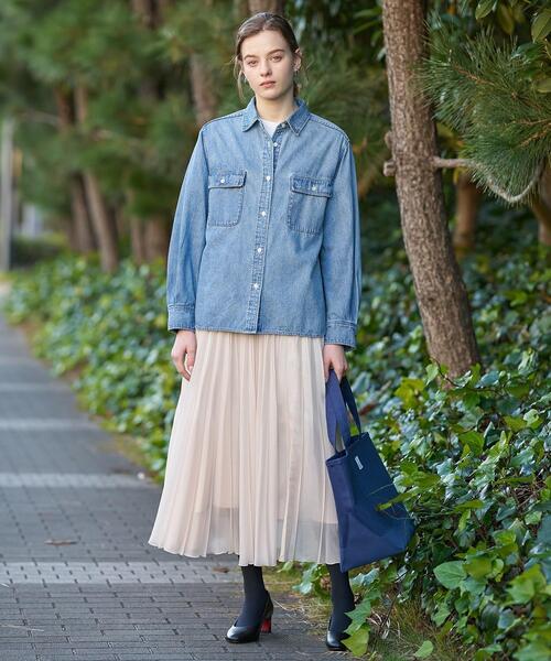 DRESSTERIOR（ドレステリア）の「【ウォッシャブル/羽織りにも】ライトオンスデニムシャツ（シャツ/ブラウス・レディース・ブルー・34/36/38）」の8枚目の写真