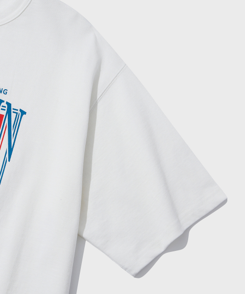 OUTSTANDING(アウトスタンディング)の「VSC TEE(マウンテン)_オフホワイト(Tシャツ/カットソー・レディース・その他・SMALL/MEDIUM/LARGE)」の5枚目の写真