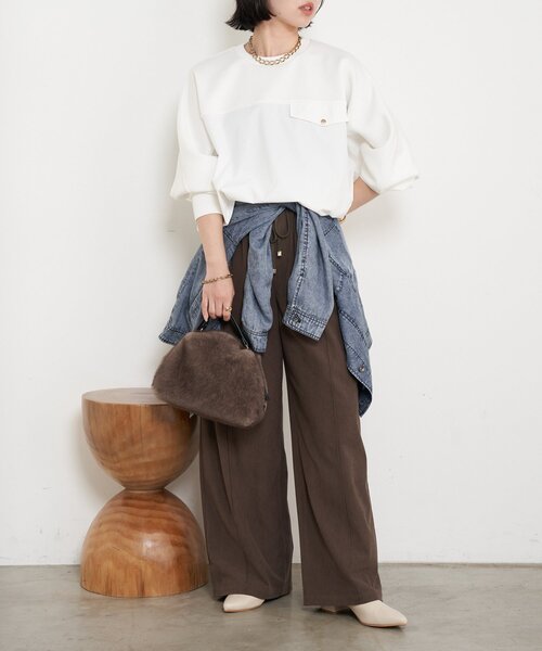 Jena espace merveilleux（ジェナ　エスパスメルヴェイユ）の「【1枚で様になる／ラクチン綺麗】フハク切替ダンボールカットソー（Tシャツ/カットソー・レディース・グレー/オフホワイト/ベージュ・FREE）」の4枚目の写真