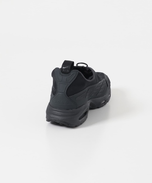 NIKE(ナイキ)の「NIKE エア マックス SNDR GTX(スニーカー・レディース・バーガンディー/ブラック・24.5/25/24/23.5)」の4枚目の写真