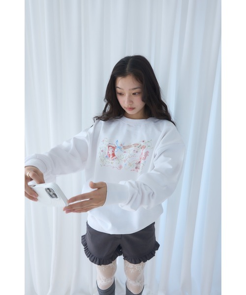 Smyeon(スミョン)の「Graphic crewneck sweat tops/グラフィックプリントクルーネックスウェット(スウェット・レディース・ホワイト/グレー・FREE)」の11枚目の写真