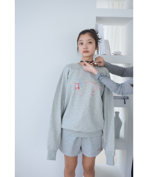 Smyeon(スミョン)の「Graphic crewneck sweat tops/グラフィックプリントクルーネックスウェット(スウェット・レディース・ホワイト/グレー・FREE)」の12枚目の写真