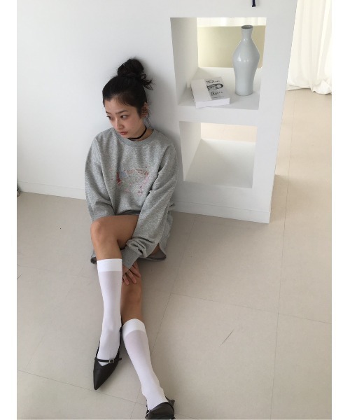 Smyeon(スミョン)の「Graphic crewneck sweat tops/グラフィックプリントクルーネックスウェット(スウェット・レディース・ホワイト/グレー・FREE)」の21枚目の写真