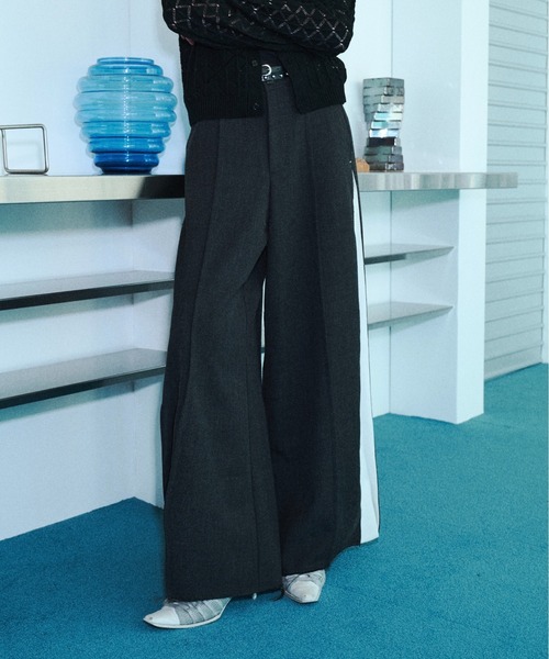 seyto（セイト）の「Slash line pin tuck wide pants / スラッシュラインタックワイドパンツ（スラックス・メンズ・チャコールグレー・1/2/3）」の3枚目の写真