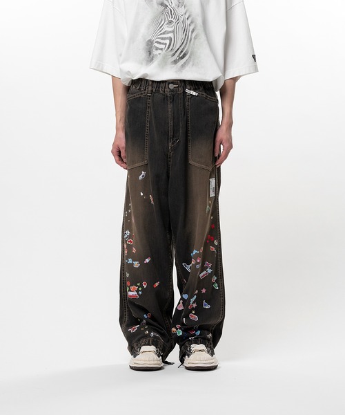 Maison MIHARA YASUHIRO（メゾンミハラヤスヒロ）の「Kids Sticker Printed Baker Denim Pants（デニムパンツ・メンズ・ブラック/インディゴブルー・46/44）」の3枚目の写真