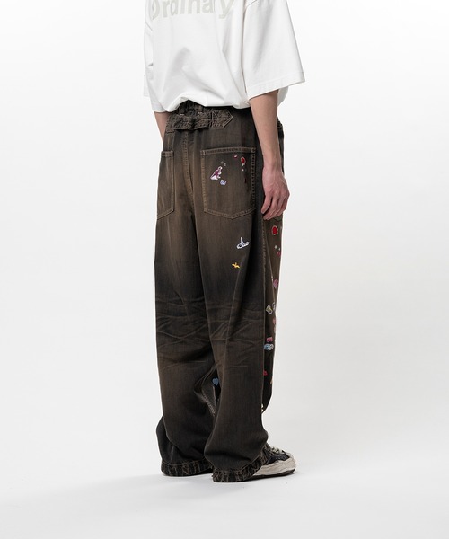 Maison MIHARA YASUHIRO（メゾンミハラヤスヒロ）の「Kids Sticker Printed Baker Denim Pants（デニムパンツ・メンズ・ブラック/インディゴブルー・46/44）」の5枚目の写真