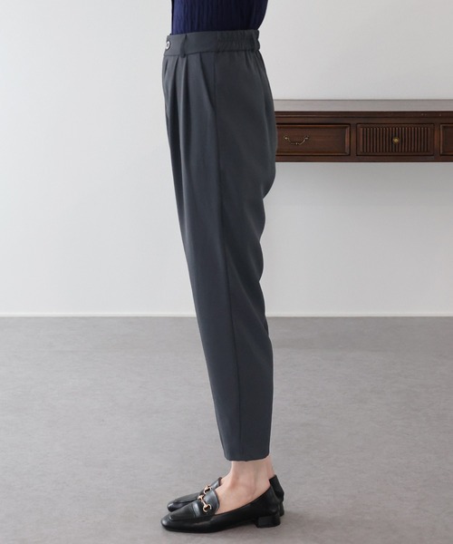 BLUEEAST（ブルーイースト）の「スリムテーパードパンツ（スラックス・レディース・ブラック/グレー・MEDIUM）」の16枚目の写真