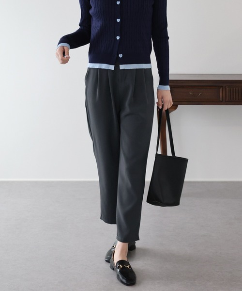 BLUEEAST（ブルーイースト）の「スリムテーパードパンツ（スラックス・レディース・ブラック/グレー・MEDIUM）」の6枚目の写真