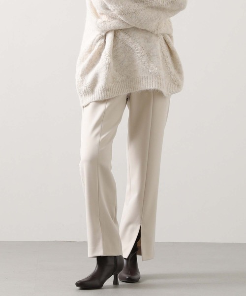 Gready Brilliant（グレディブリリアン）の「裏起毛セミフレア（デニムパンツ・レディース・アイボリー/チャコールグレー・36/38）」の2枚目の写真