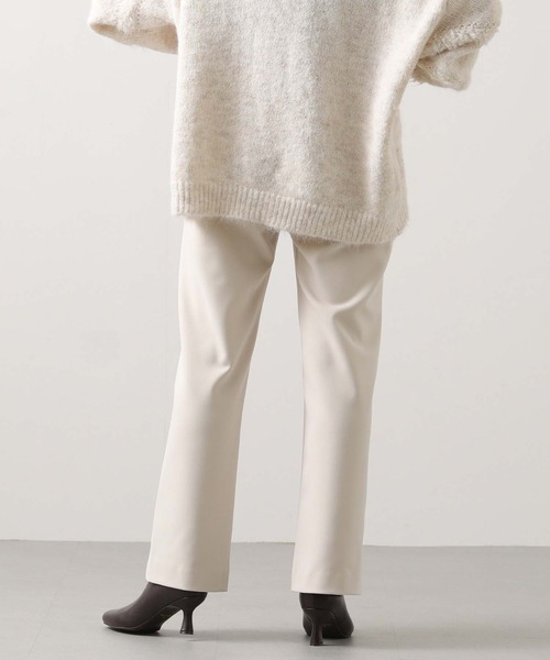 Gready Brilliant（グレディブリリアン）の「裏起毛セミフレア（デニムパンツ・レディース・アイボリー/チャコールグレー・36/38）」の21枚目の写真